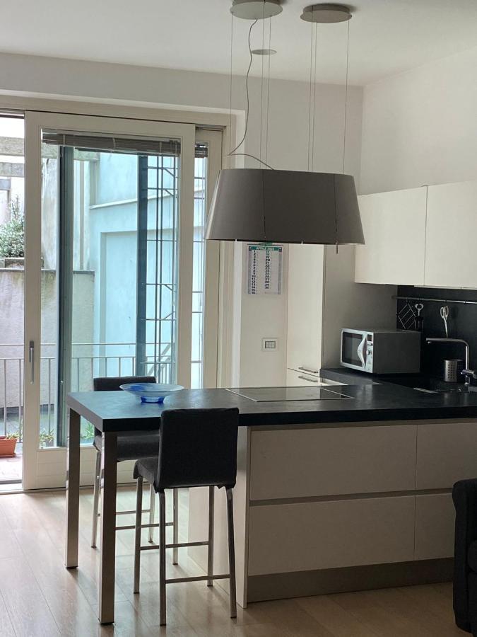 Lovely Apartment In The New Porta Nuova Area มิลาน ภายนอก รูปภาพ